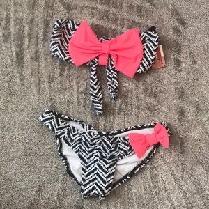 Dippin Daisy black white neon bow bikini med